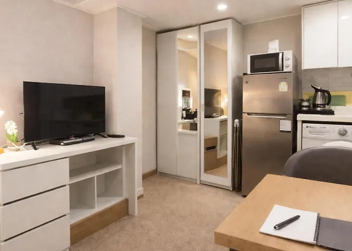 N Village Apartahotel 3*