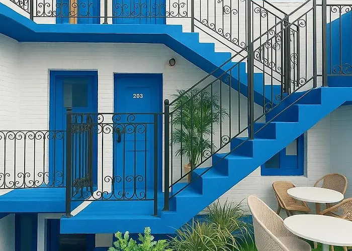 N Village Aparthotel 3*
