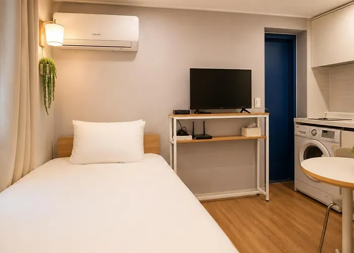 Aparthotel N Village 3*